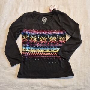 So girls size 6, long sleeve printed shimmery design snowflakes & deer, NWT